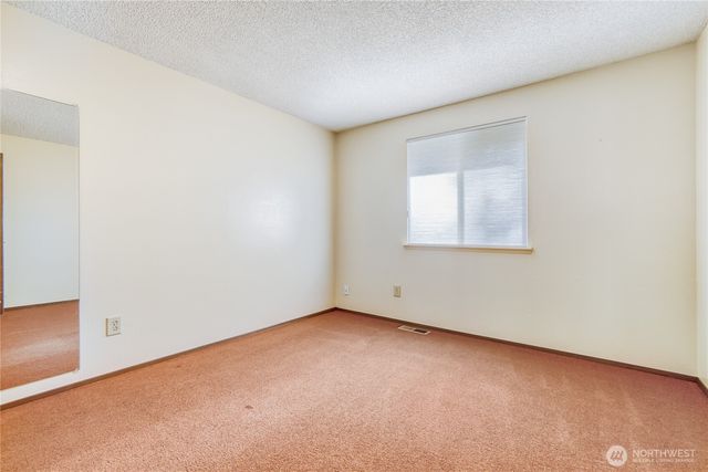 4223 NE 205th Street, Lake Forest Park, WA 98155