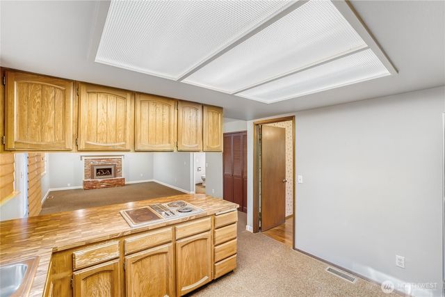 4223 NE 205th Street, Lake Forest Park, WA 98155