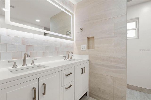 1517 N HALIFAX AVENUE, Daytona Beach, FL 32118