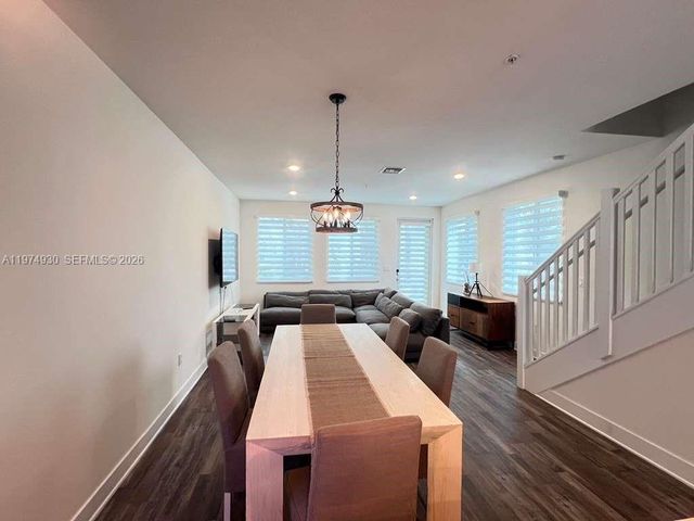 10229 NW 64th Ter 101, Doral, FL 33178