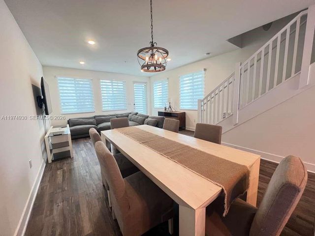 10229 NW 64th Ter 101, Doral, FL 33178