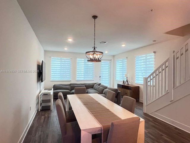 10229 NW 64th Ter 101, Doral, FL 33178