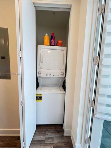 10229 NW 64th Ter 101, Doral, FL 33178