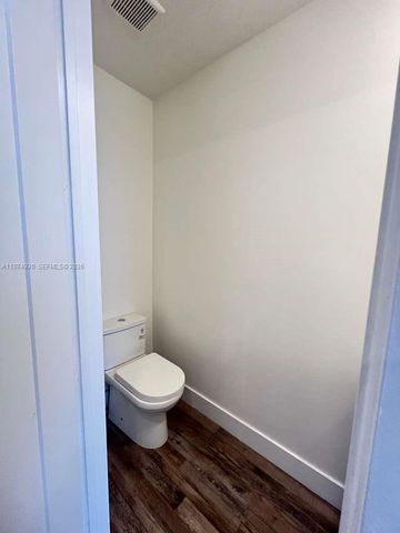 10229 NW 64th Ter 101, Doral, FL 33178