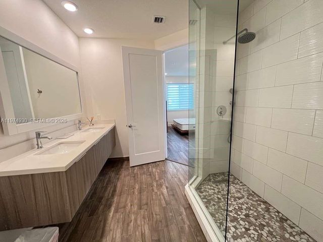 10229 NW 64th Ter 101, Doral, FL 33178