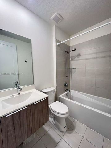 10229 NW 64th Ter 101, Doral, FL 33178