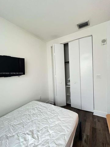 10229 NW 64th Ter 101, Doral, FL 33178