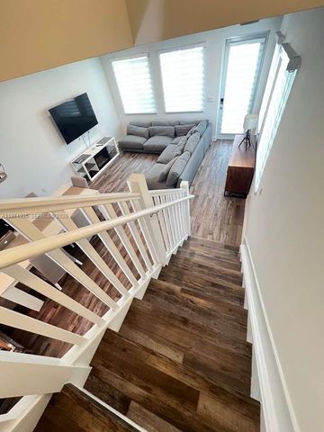 10229 NW 64th Ter 101, Doral, FL 33178