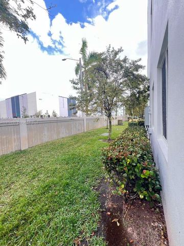 10229 NW 64th Ter 101, Doral, FL 33178