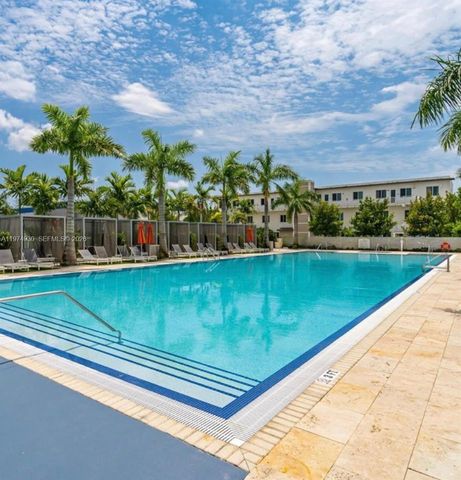 10229 NW 64th Ter 101, Doral, FL 33178