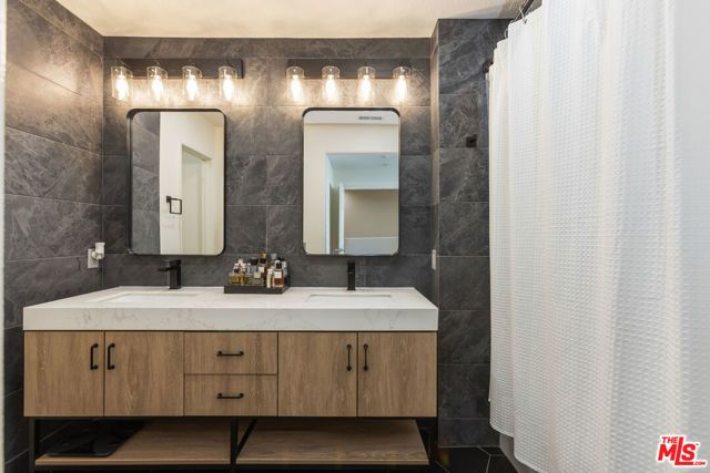 8011 Hannum Avenue, Culver City, CA 90230
