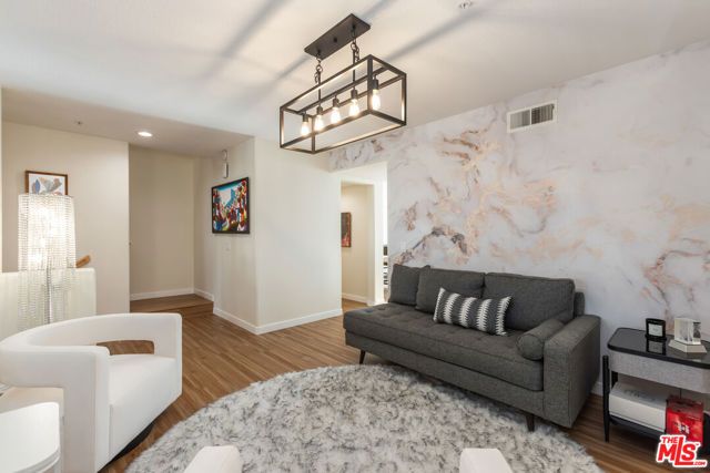 8011 Hannum Avenue, Culver City, CA 90230