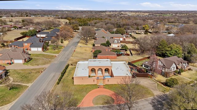 2613 W Cascade Drive, Sherman, TX 75092