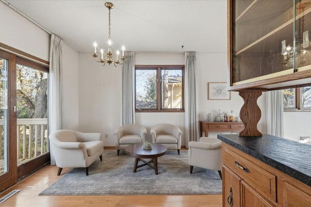 1823 Gramsie Road, Arden Hills, MN 55112