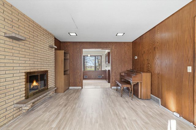 1823 Gramsie Road, Arden Hills, MN 55112