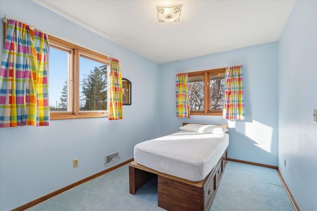 1823 Gramsie Road, Arden Hills, MN 55112