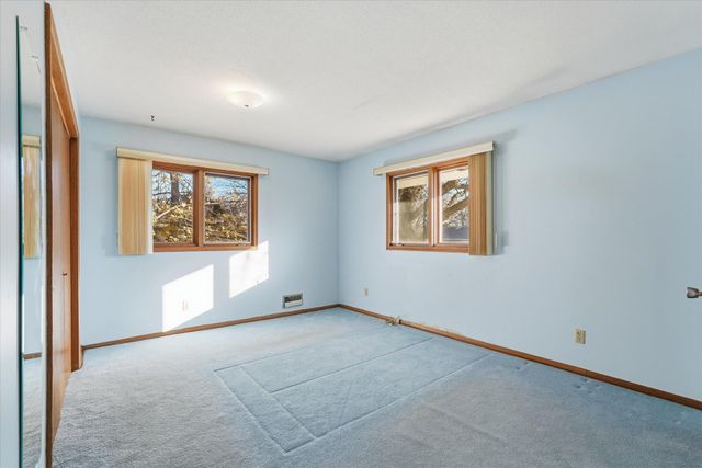 1823 Gramsie Road, Arden Hills, MN 55112