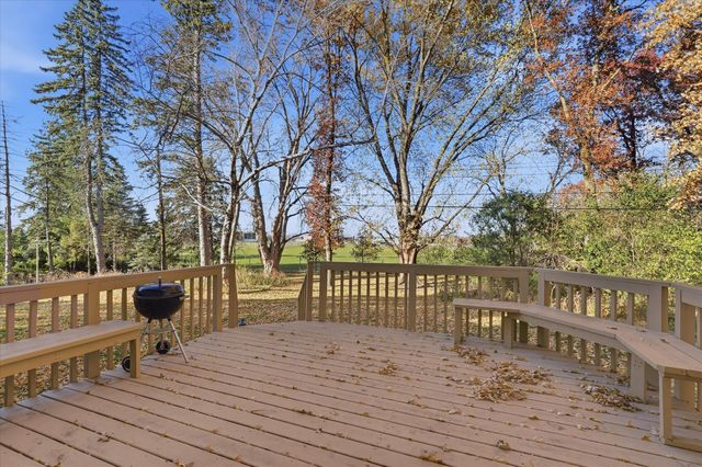 1823 Gramsie Road, Arden Hills, MN 55112