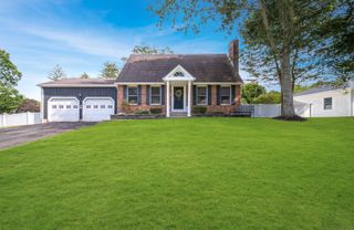 10 Lorelei Circle, Middletown, CT 06457