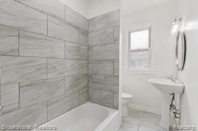 3008 Lothrop Avenue, Detroit, MI 48206