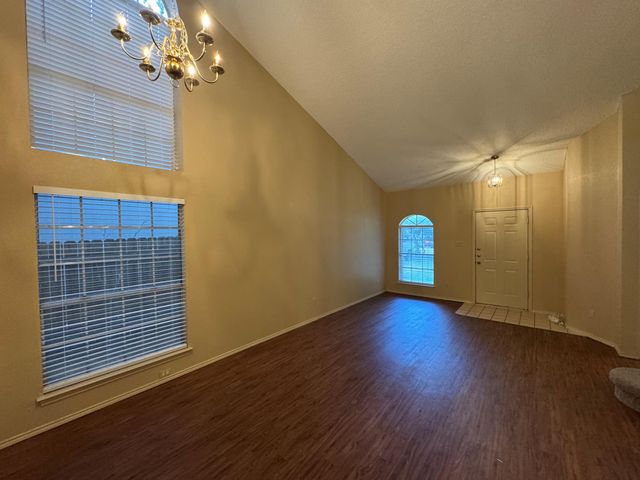 4236 Iriona BND, Austin, TX 78749