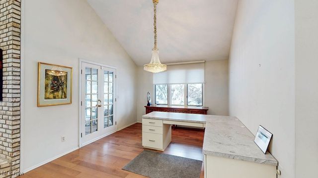 16 Deerfield Lane, Beachwood, OH 44122