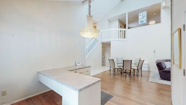 16 Deerfield Lane, Beachwood, OH 44122