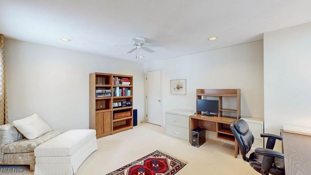 16 Deerfield Lane, Beachwood, OH 44122