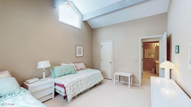 16 Deerfield Lane, Beachwood, OH 44122