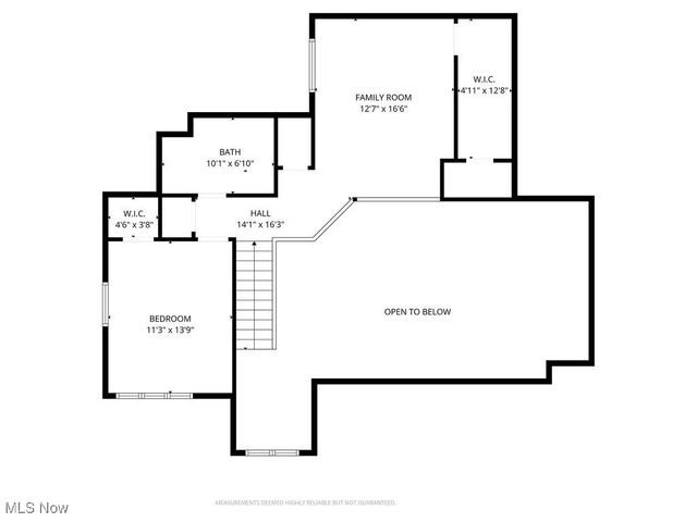 16 Deerfield Lane, Beachwood, OH 44122