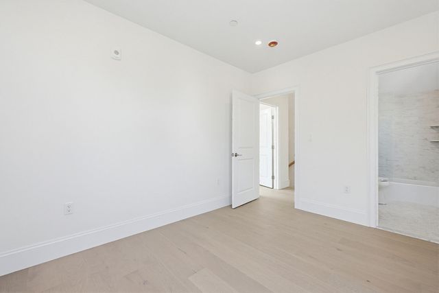 257 Market Street RB, Boston, MA 02135
