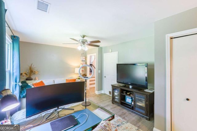 4488 Whitt Station Run NW, Acworth, GA 30101