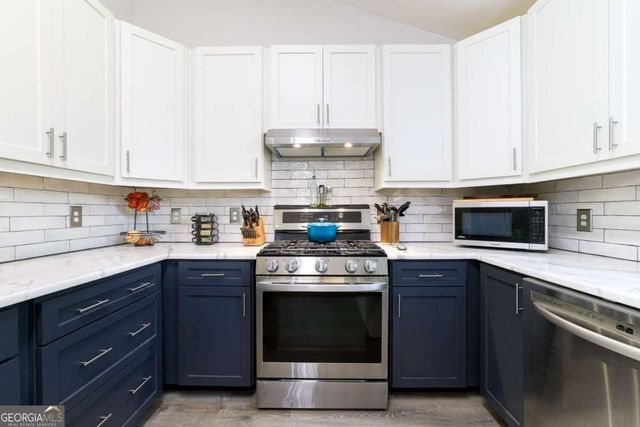 4488 Whitt Station Run NW, Acworth, GA 30101