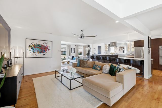 8487 Swift Avenue, Dallas, TX 75228