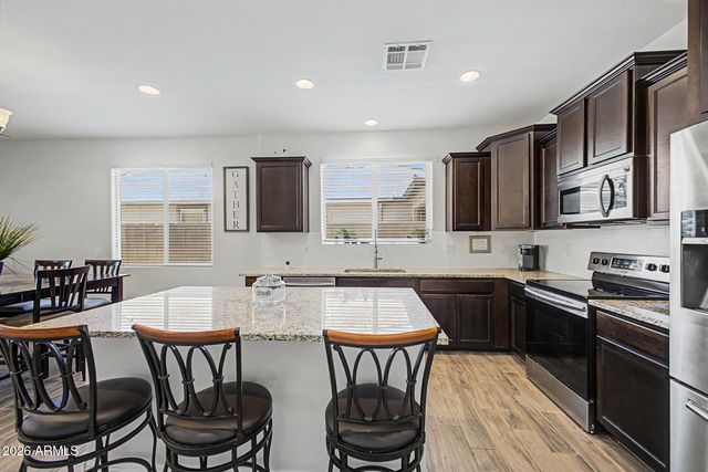 2120 W OLIVIA Drive, San Tan Valley, AZ 85144