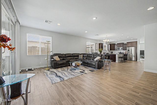 2120 W OLIVIA Drive, San Tan Valley, AZ 85144