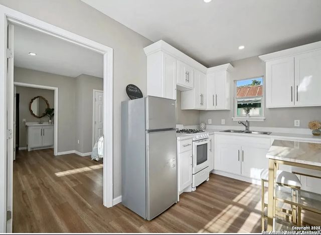 1006 Center, San Antonio, TX 78202