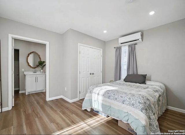 1006 Center, San Antonio, TX 78202