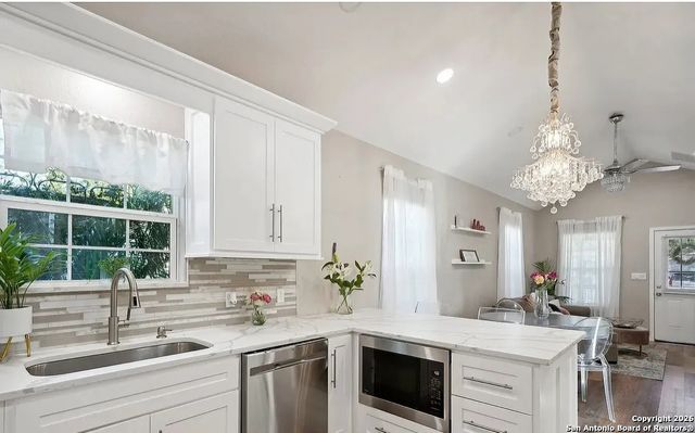 1006 Center, San Antonio, TX 78202