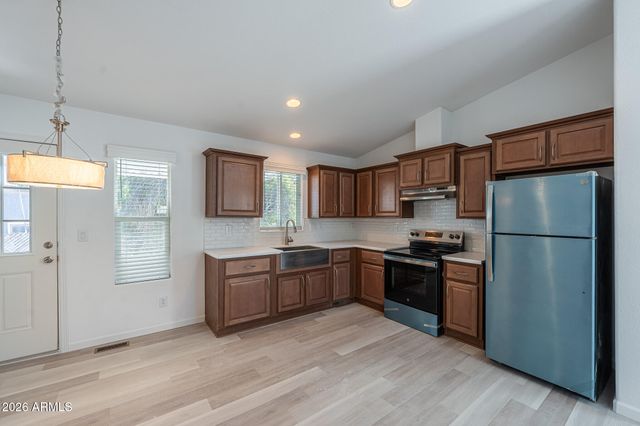 1250 E BELL Road 11, Phoenix, AZ 85022