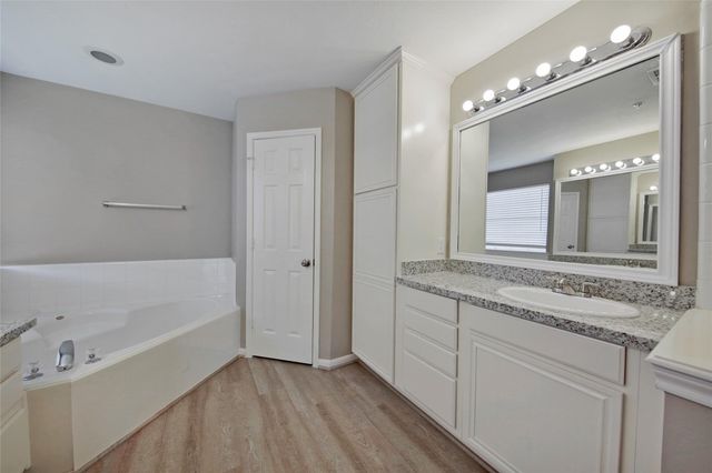 2710 Grants Lake Boulevard S6, Sugar Land, TX 77479