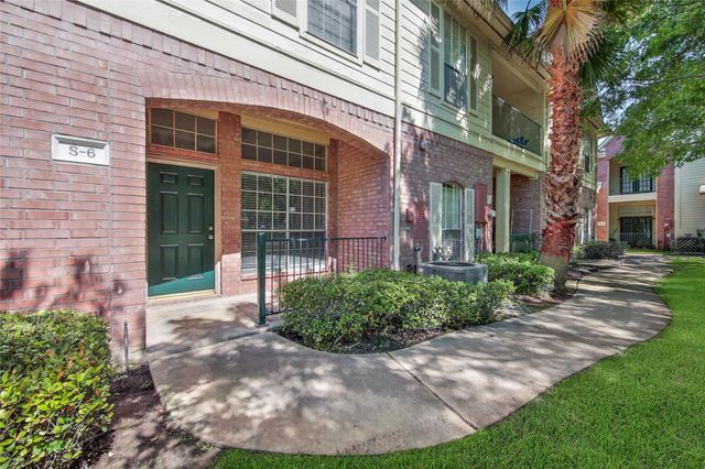 2710 Grants Lake Boulevard S6, Sugar Land, TX 77479