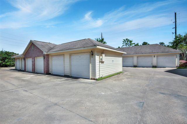 2710 Grants Lake Boulevard S6, Sugar Land, TX 77479
