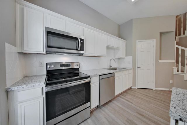 2710 Grants Lake Boulevard S6, Sugar Land, TX 77479