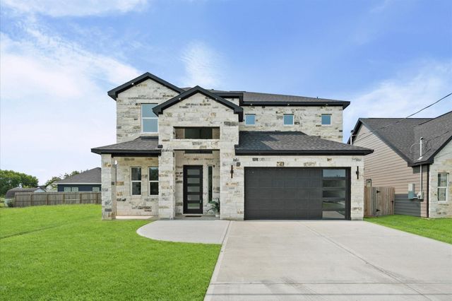 11625 N D Street, La Porte, TX 77571