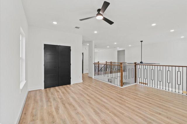 11625 N D Street, La Porte, TX 77571
