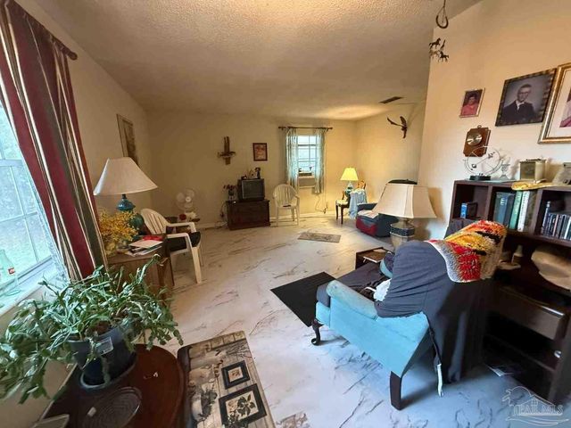 809 Nantes Way, Pensacola, FL 32505