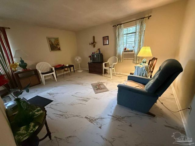 809 Nantes Way, Pensacola, FL 32505