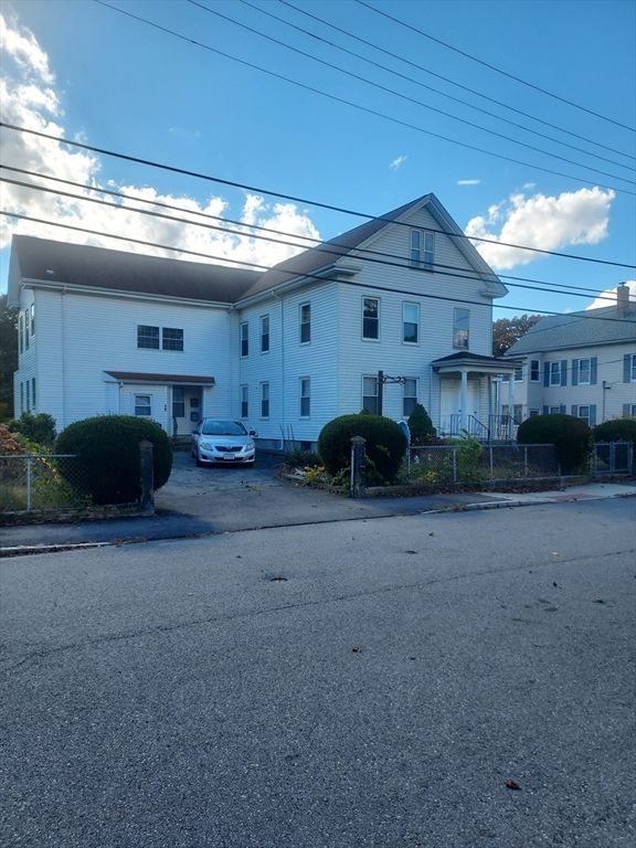 16 Kilton St, Taunton, MA 02780