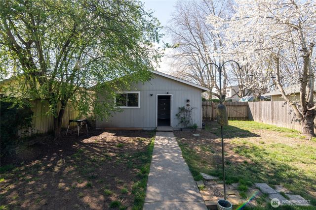 3810 S D Street, Tacoma, WA 98418